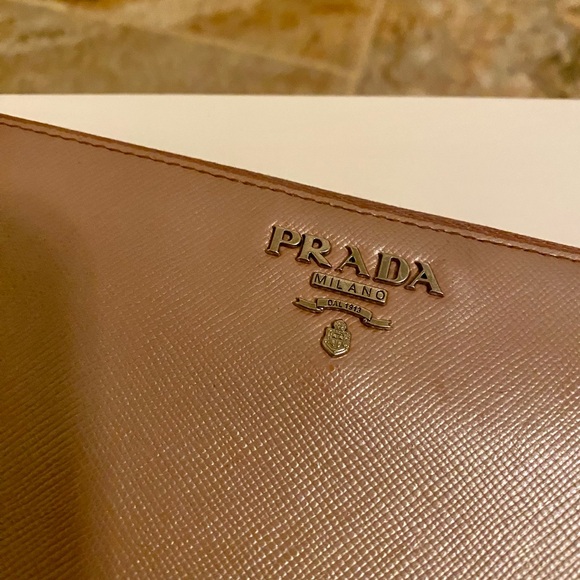 Vintage authentic Prada saffiano leather wallet, dusty rose pink - Picture 3 of 8